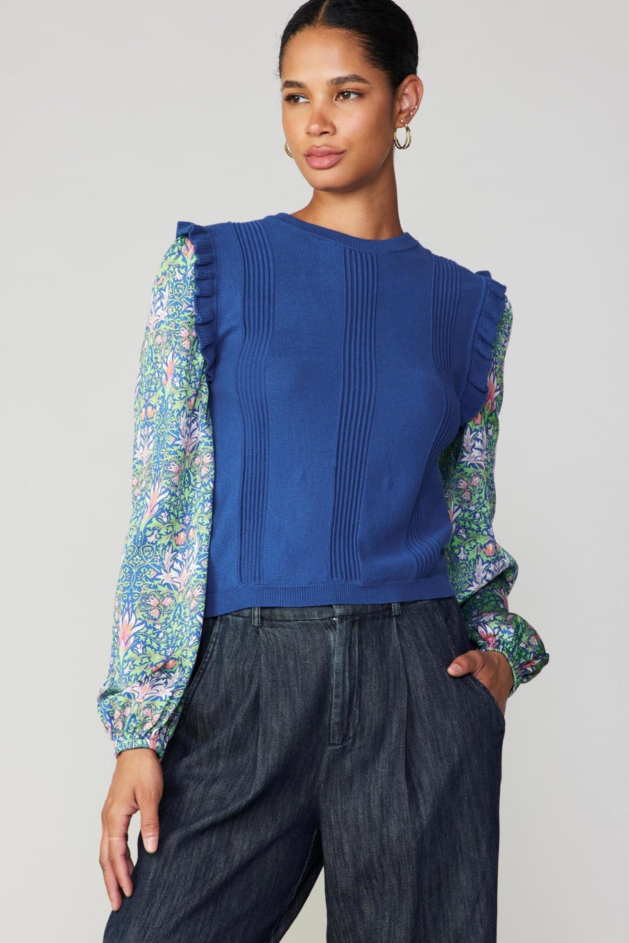 CURRENT AIR Floral Nouveau Contrast Top Blouses
