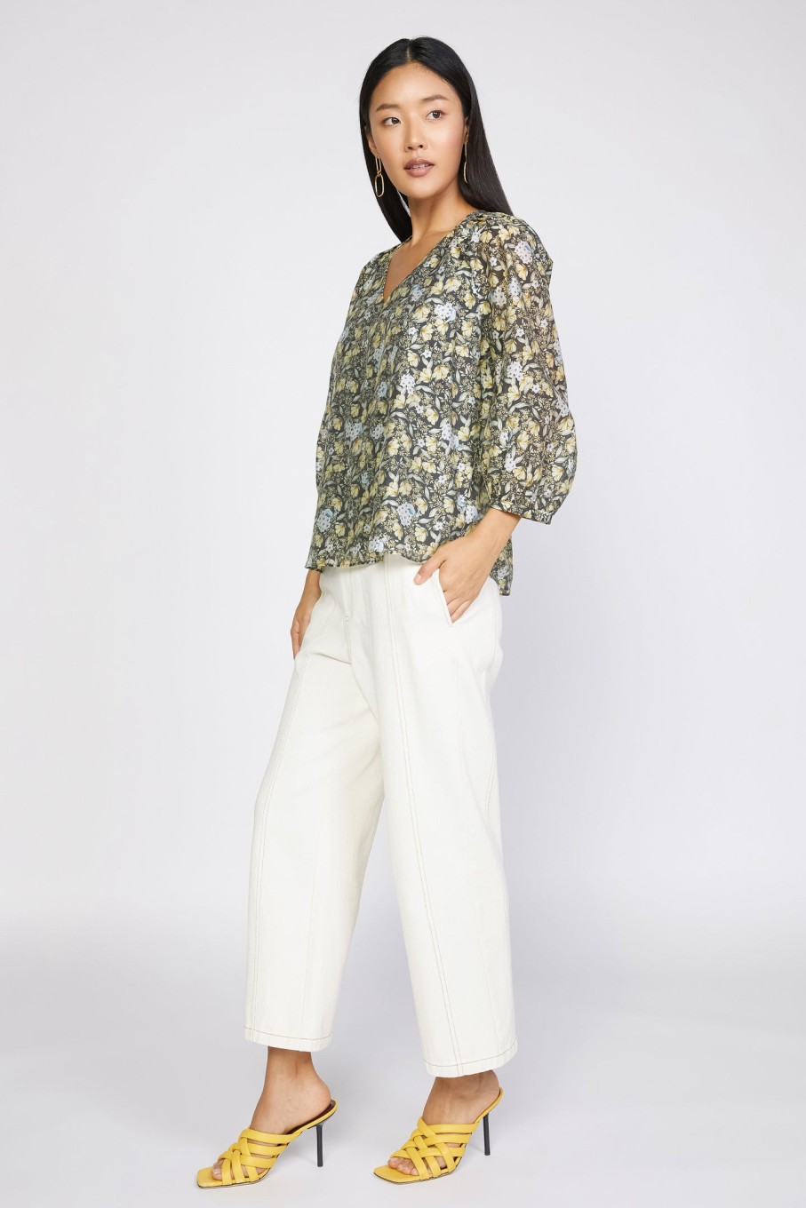 CURRENT AIR Baroque Floral Raglan Blouse Short Sleeve Tops