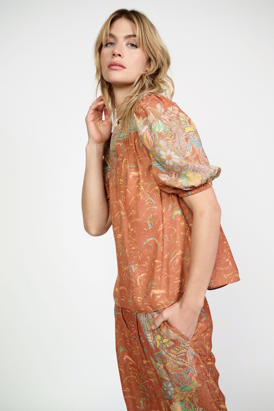 CURRENT AIR Border Print Retro Floral Blouse Short Sleeve Tops