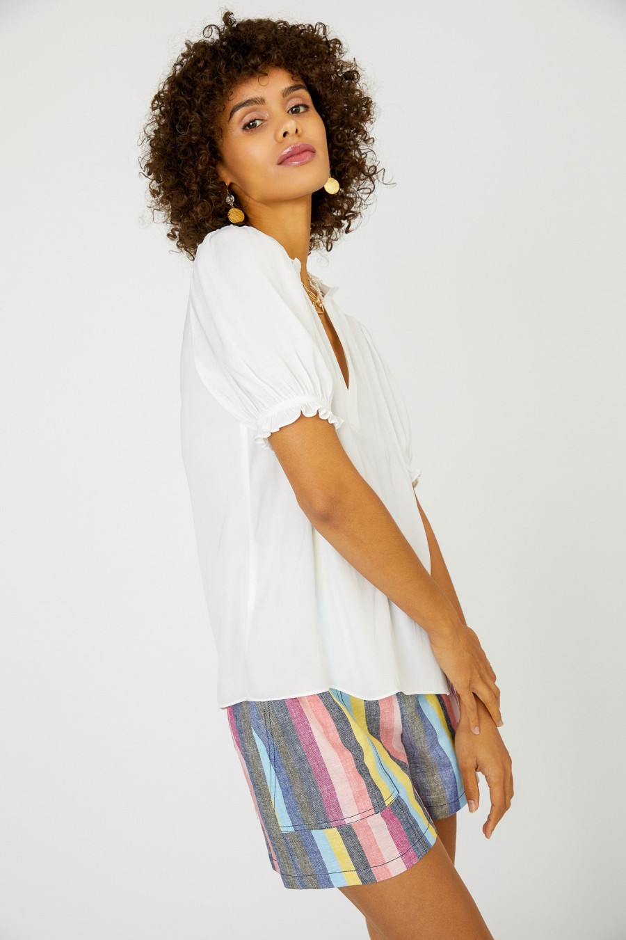 CURRENT AIR Camelia Ruffled Blouse Short Sleeve Tops