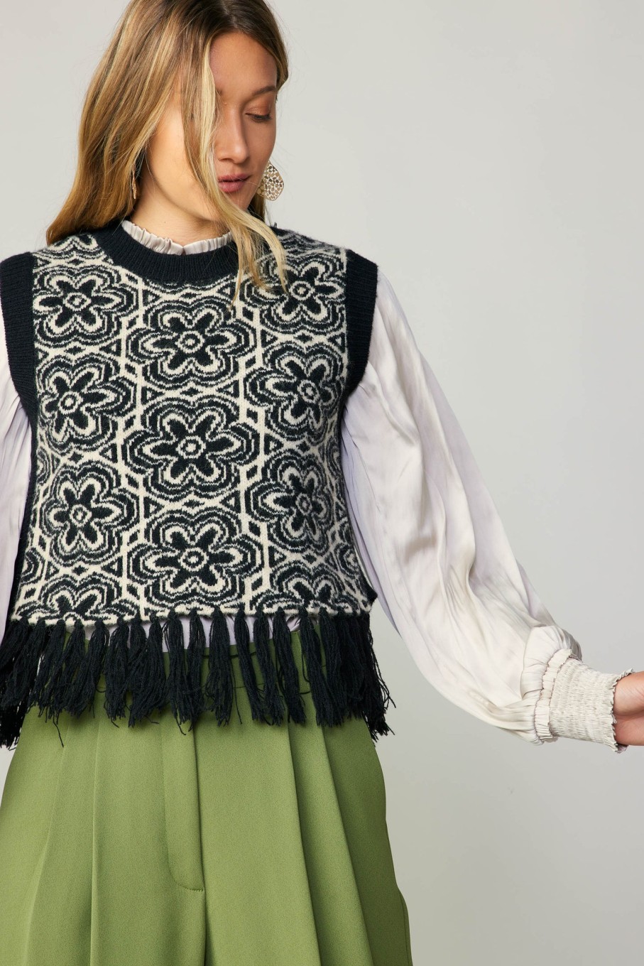 CURRENT AIR Floral Tassel Sweater Vest Knitwear