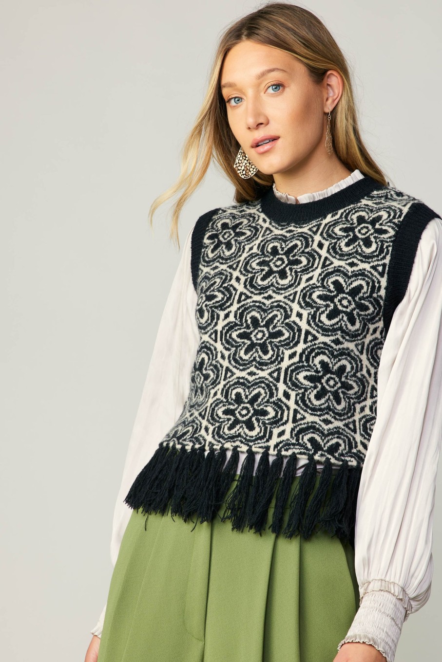 CURRENT AIR Floral Tassel Sweater Vest Knitwear