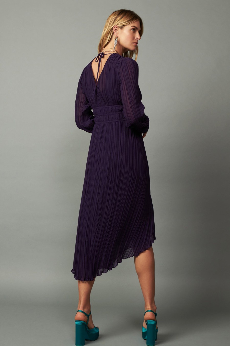 CURRENT AIR Pleated V-Neck Midi Dress Midi Dresses