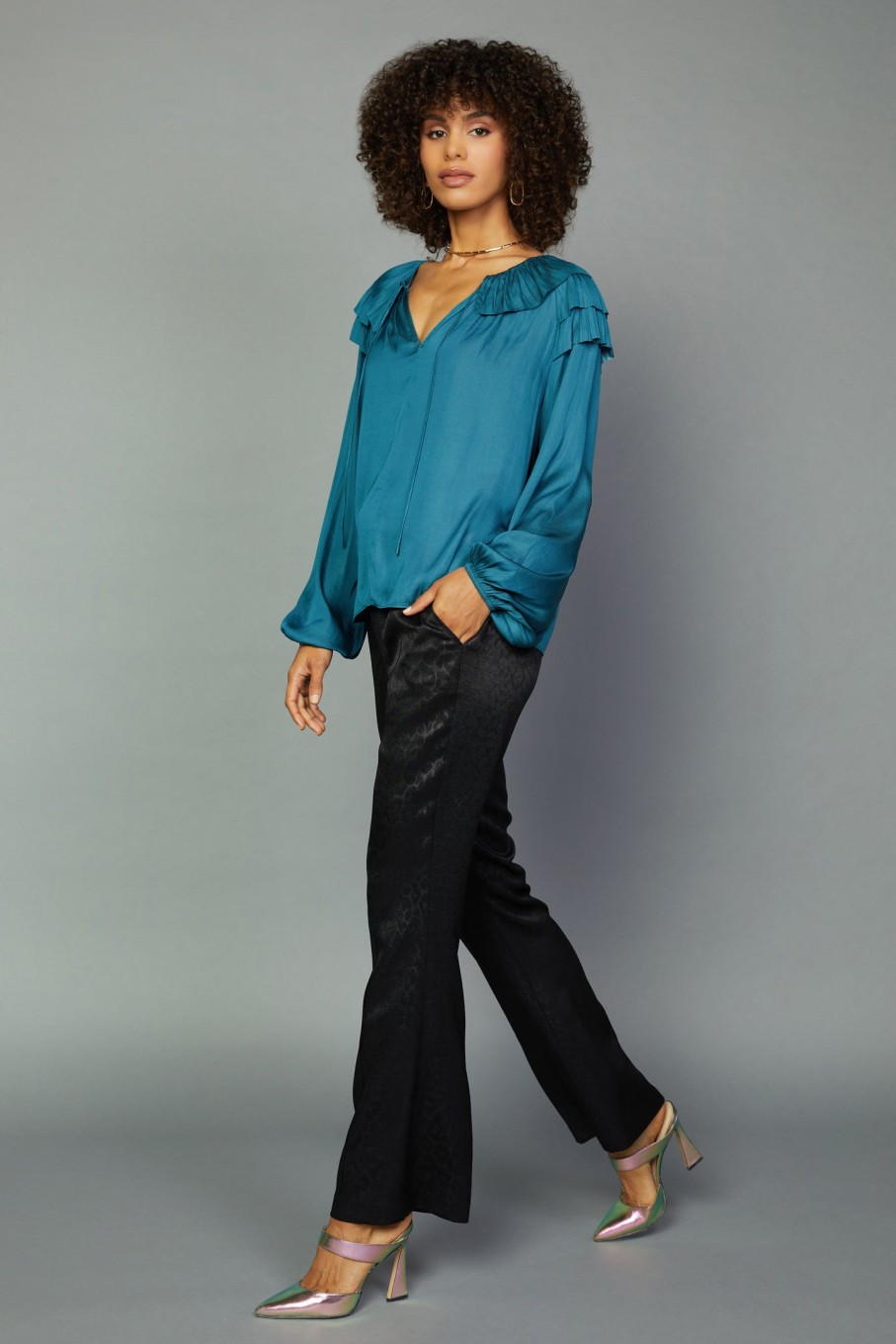 CURRENT AIR Pleated Tiered Blouse Long Sleeve Tops