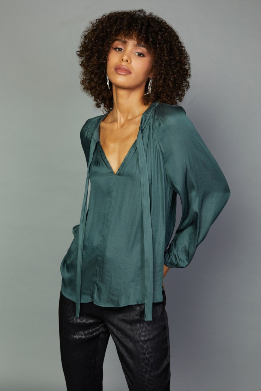 CURRENT AIR Gathered Bow Tie Blouse Long Sleeve Tops